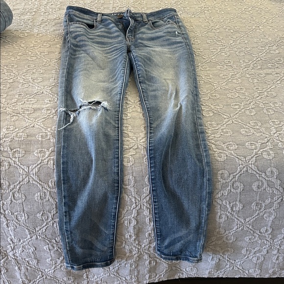 American Eagle Women’s Jeans - 3 pairs - Picture 8 of 9